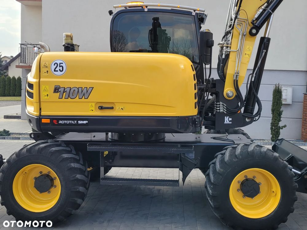 Yanmar B110W / ROTOTILT ze szczypcami / przyczepa / - 13