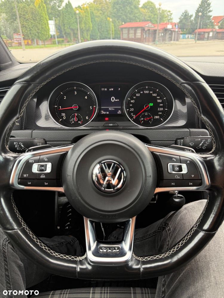 Volkswagen Golf - 7