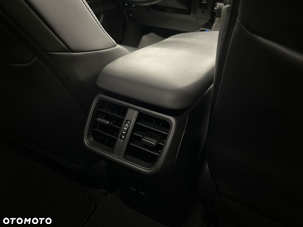 Lexus UX 250h GPF F Impression 2WD - 14