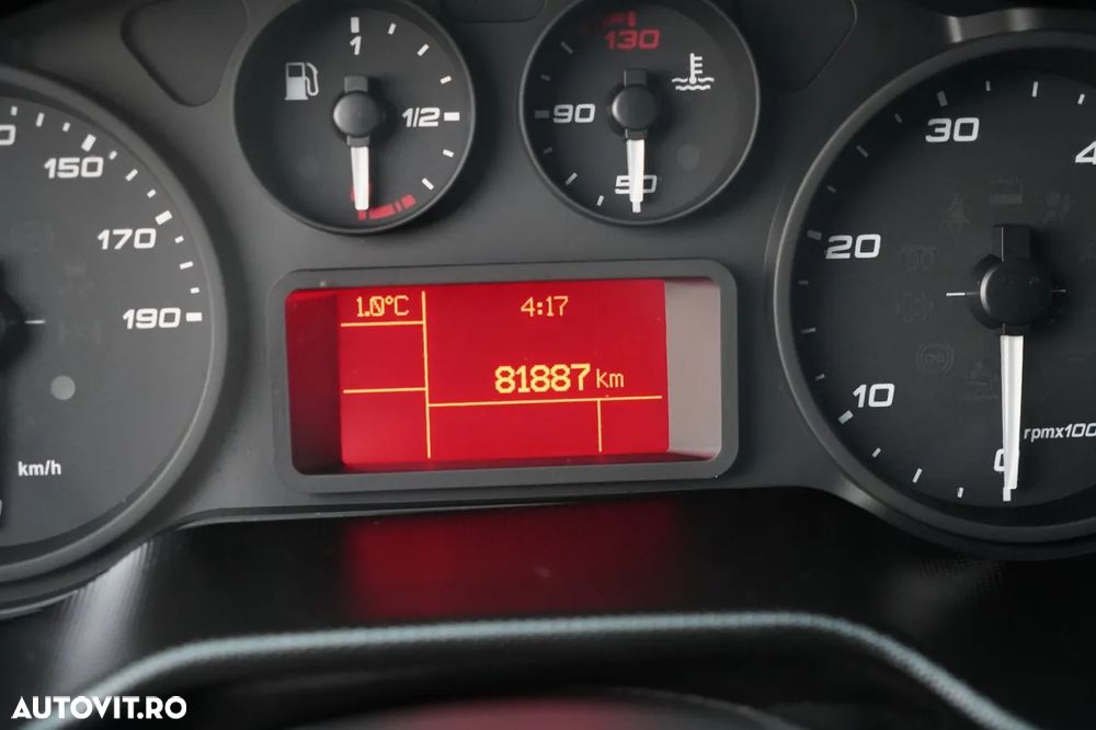 Iveco DAILY 35-160 / 4.3 M CONTAINER / DHOLLANDIA LIFT / TWIN / MASĂ NETĂ: 3500 KG - 36