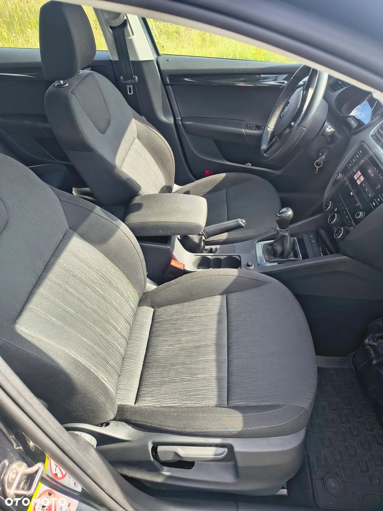 Skoda Octavia 1.6 TDI SCR Active - 9