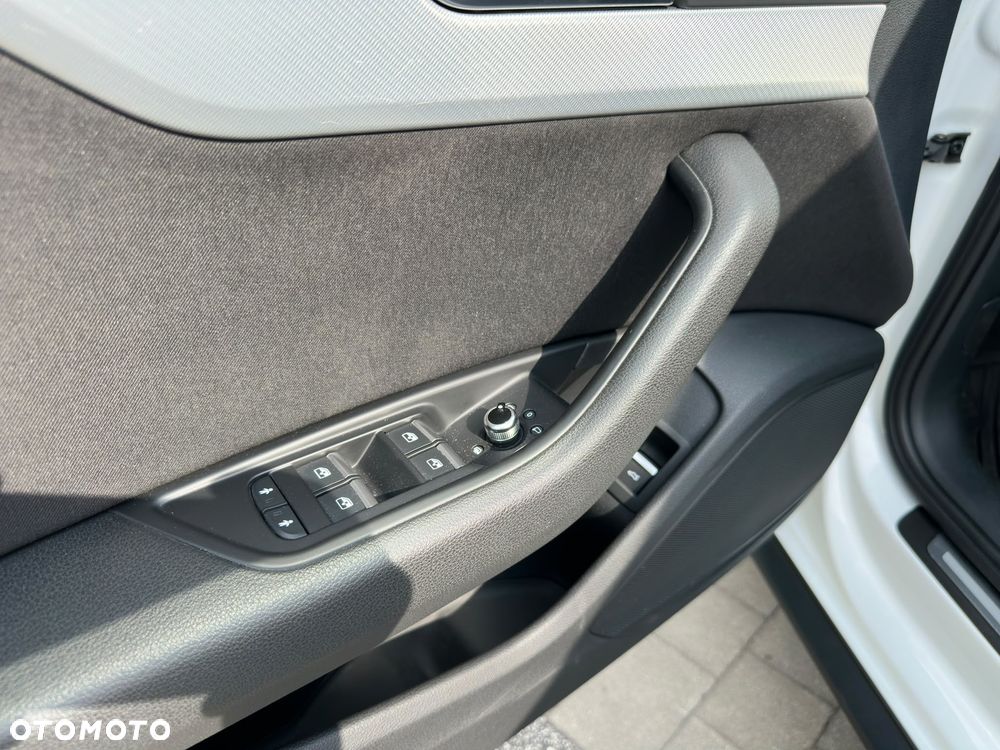 Audi A4 Avant 40 TDI quattro S tronic S line - 11
