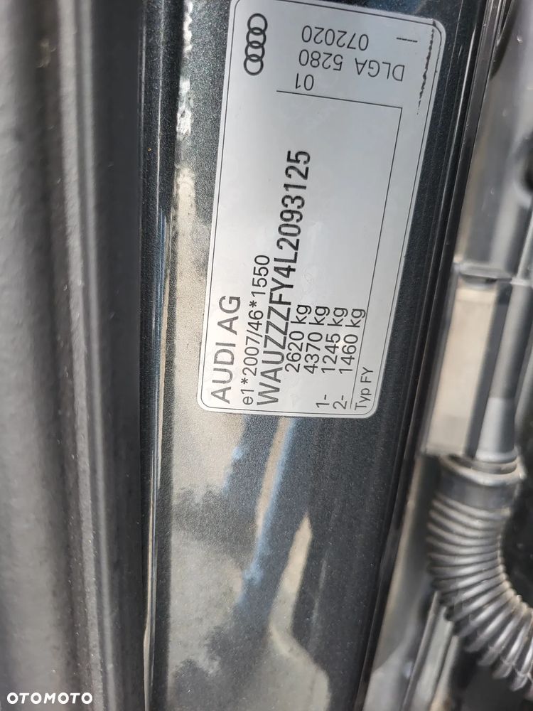 Audi Q5 55 TFSIe quattro S tronic S line - 28