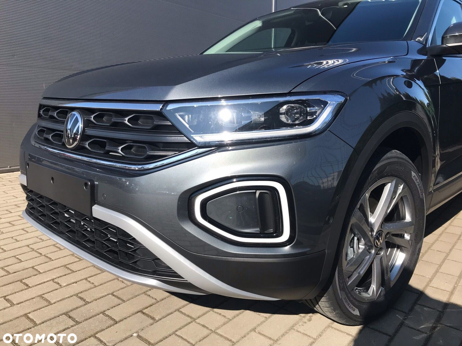 Volkswagen T-Roc 1.5 TSI Life Plus - 4