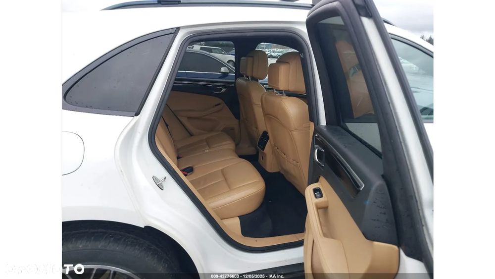 Porsche Macan - 12