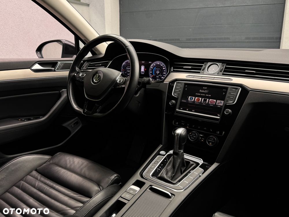 Volkswagen Passat 2.0 TDI SCR (BlueMotion Technology) DSG Highline - 27