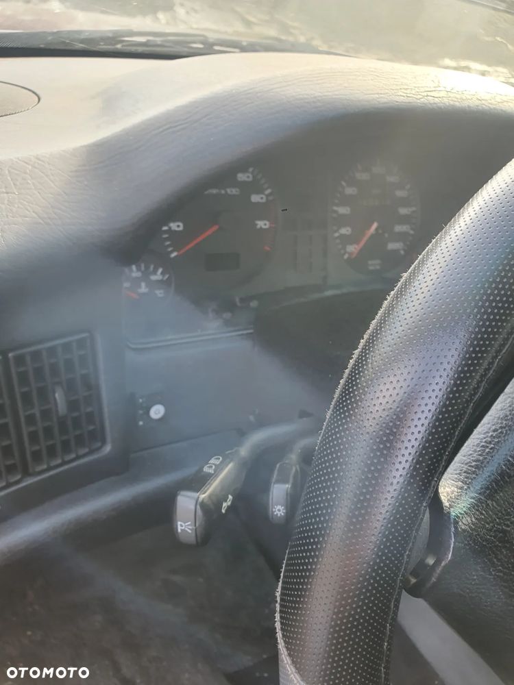 audi 80 b4 fotel kanapa deska kokpit podsufitka boczek podłokietnik licznik - 3