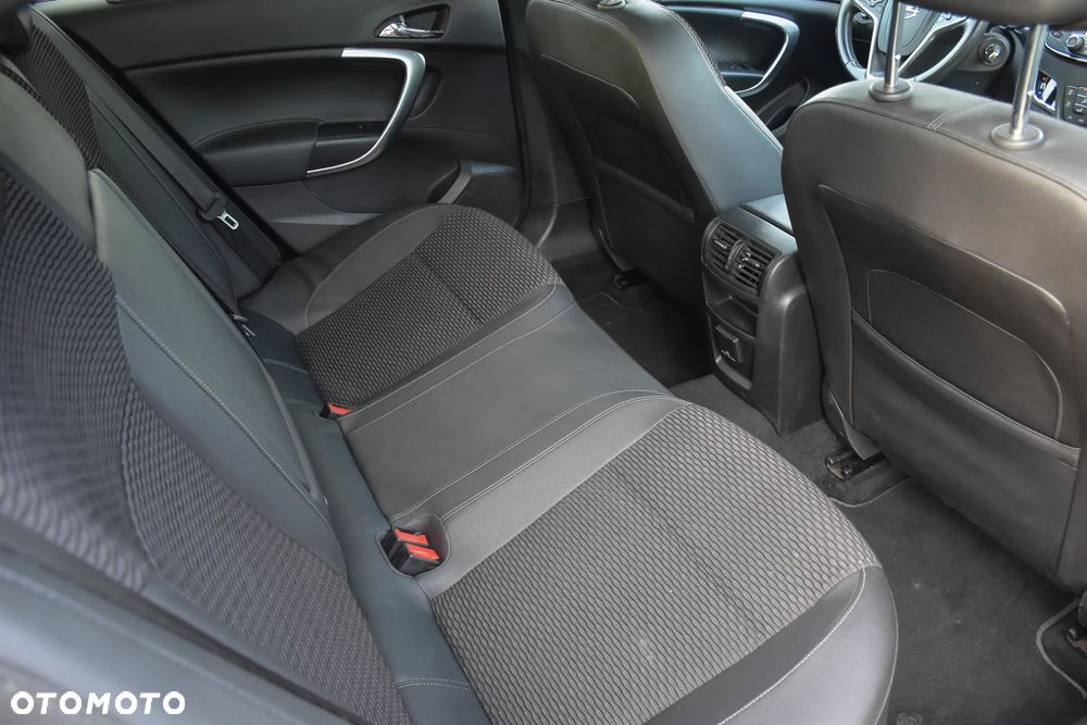 Opel Insignia 1.6 T Cosmo EU6 - 32