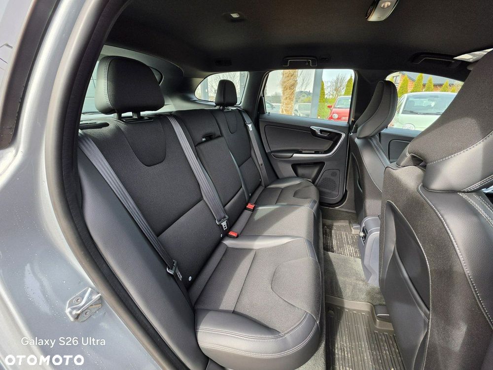 Volvo XC 60 D4 Momentum - 34