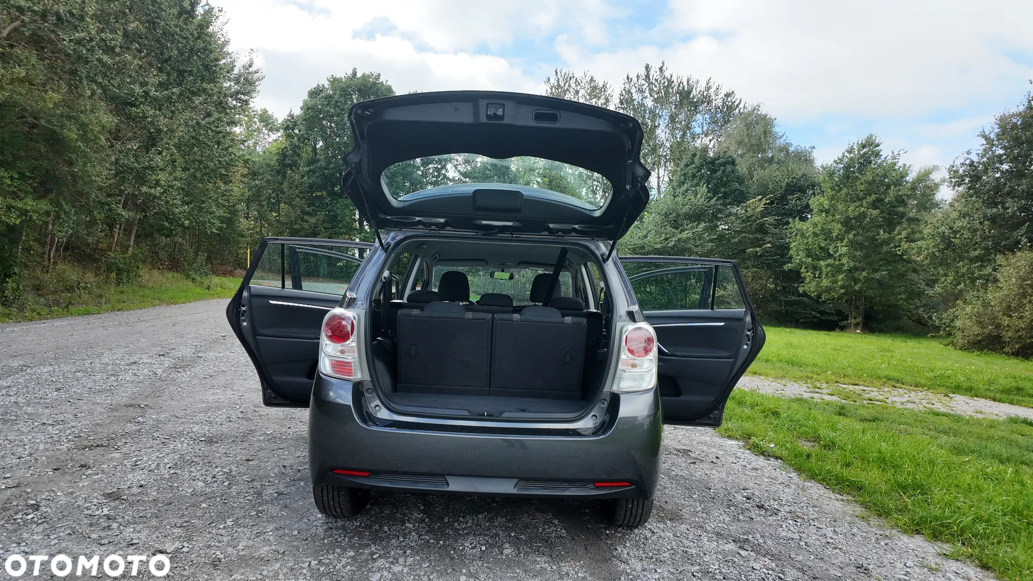 Toyota Verso 1.8 Prestige 7os - 14