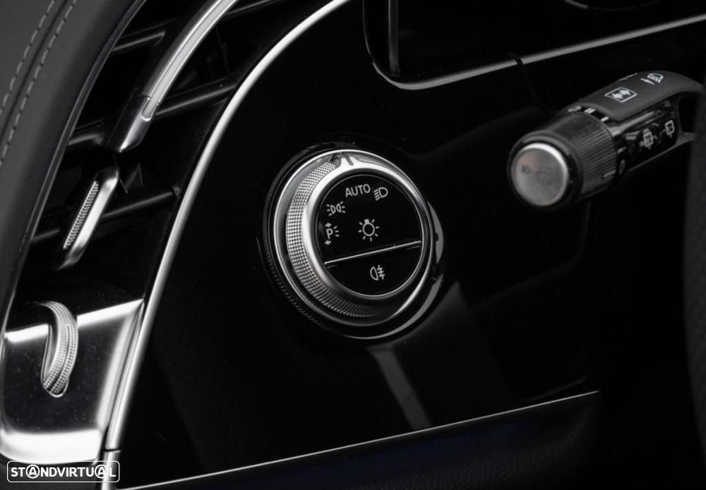 Mercedes-Benz E 300 de 9G-TRONIC AMG Line - 13