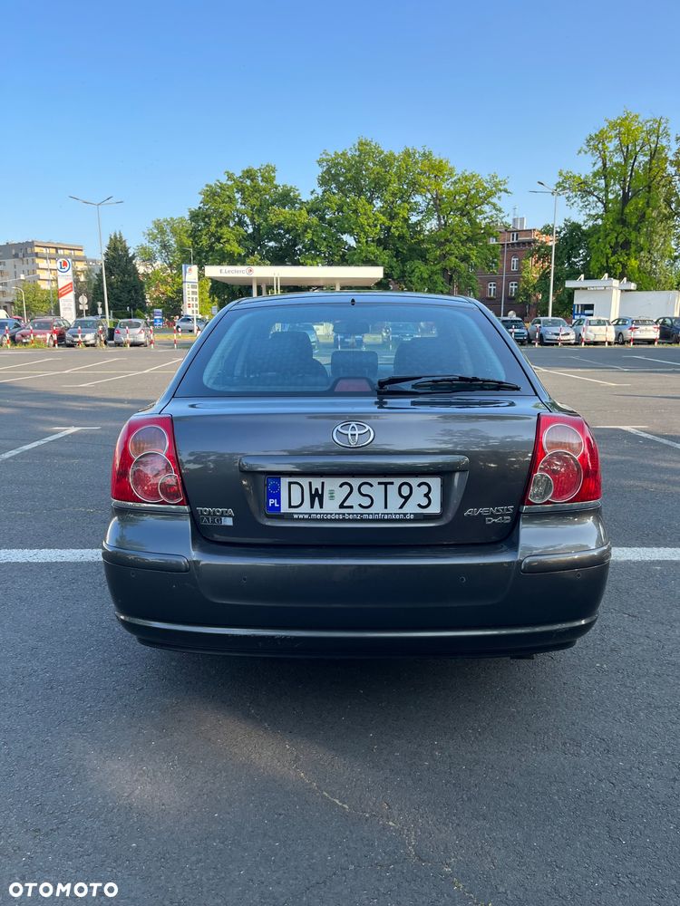 Toyota Avensis 2.0 D-4D Sol - 16