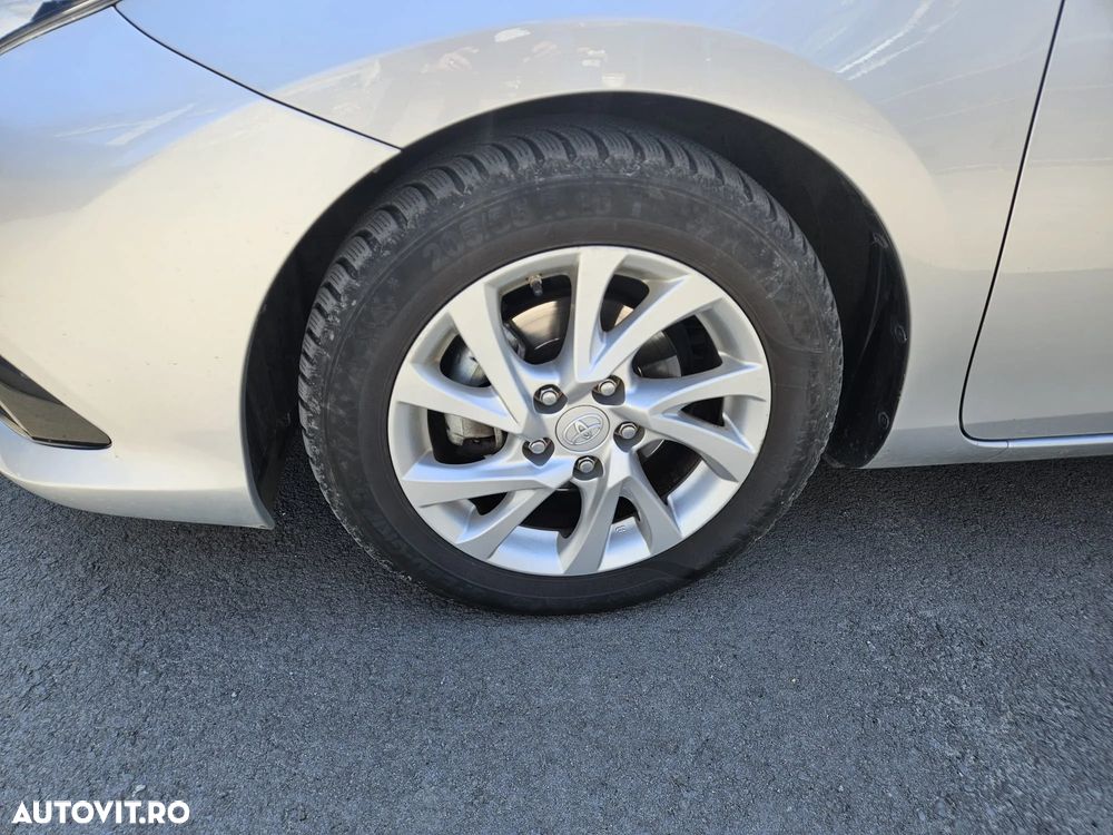 Toyota Auris - 10