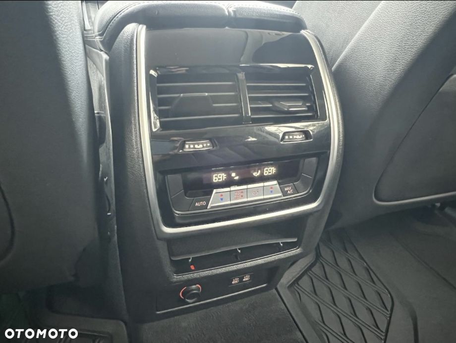 BMW X7 xDrive40i sport - 23