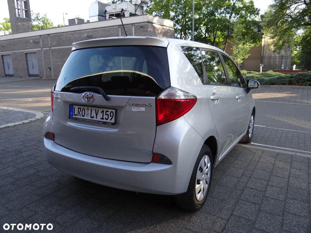 Toyota Verso S 1.33 VVT-i Club - 10