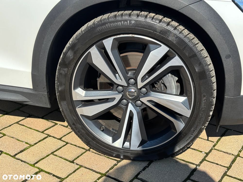 Volvo V60 Cross Country B4 D AWD Ultimate - 31