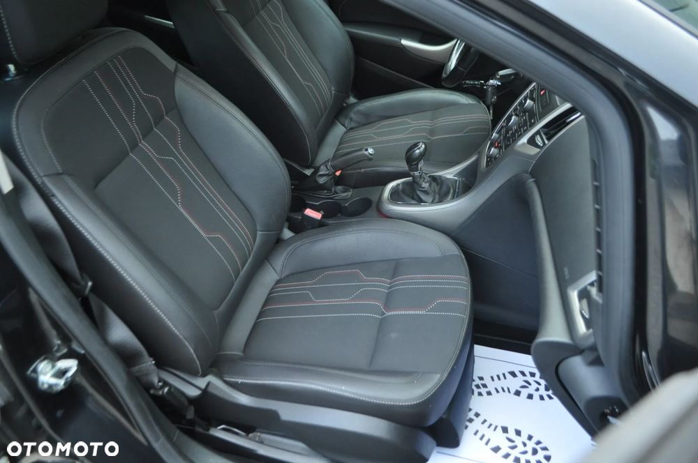Opel Astra 1.4 Turbo 150 Jahre - 20