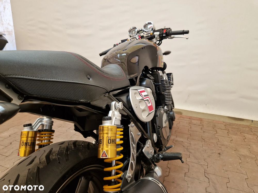 Yamaha XJR - 23