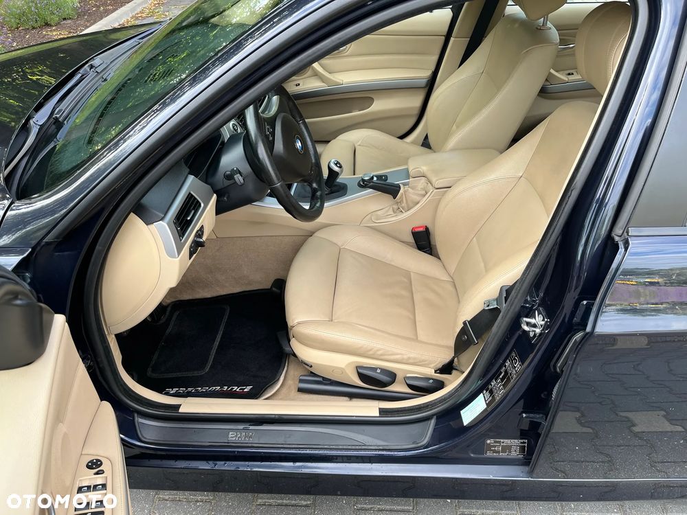 BMW Seria 3 320d - 6