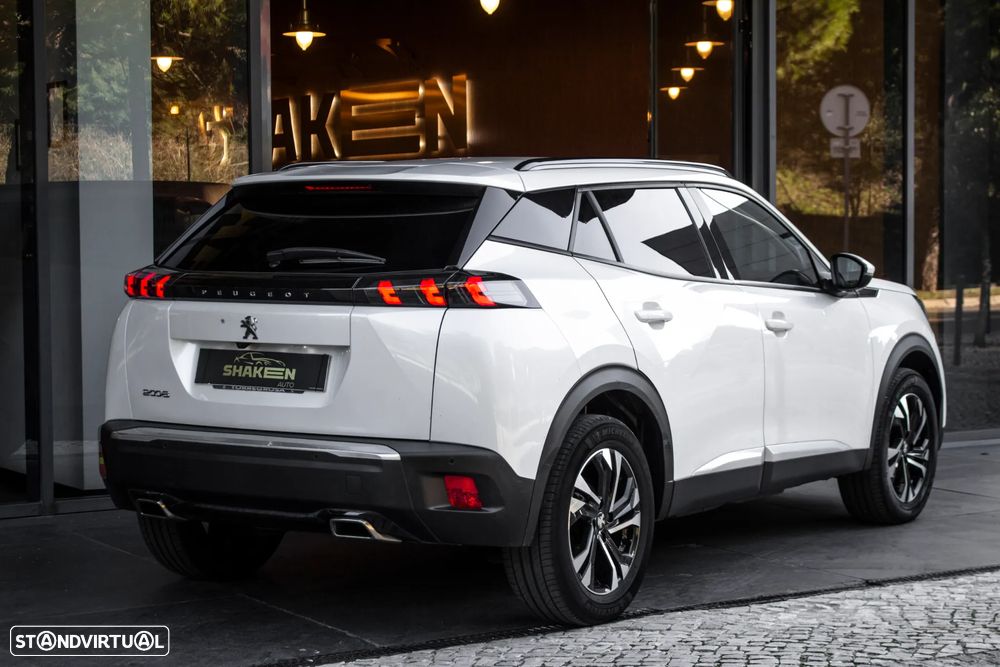 Peugeot 2008 1.2 PureTech Allure EAT8 - 7