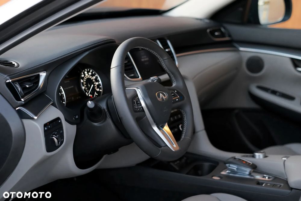 Infiniti QX50 - 24