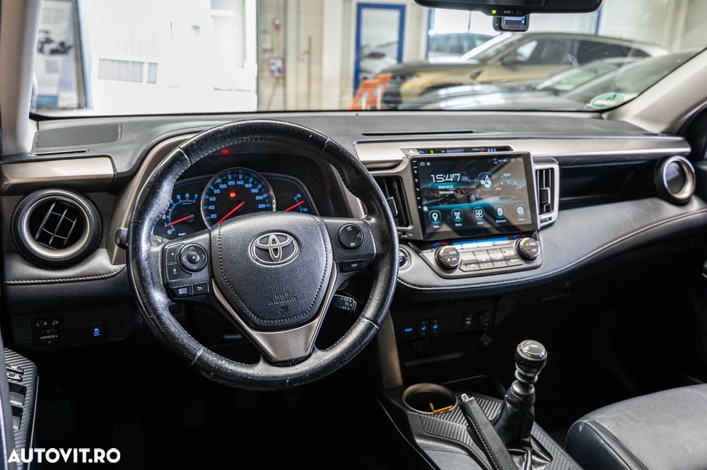 Toyota RAV4 2.2 D-4D 4x4 - 25