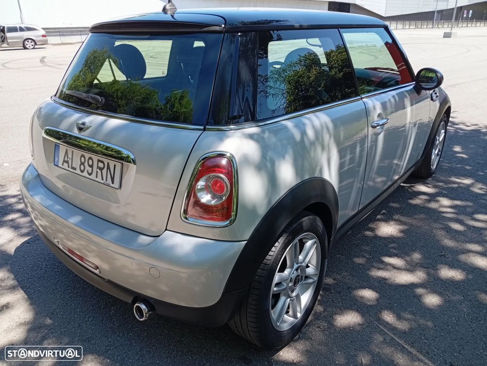 MINI 3 Portas Cooper D - 5