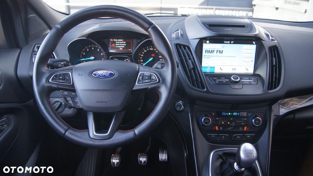 Ford Kuga 1.5 EcoBoost 2x4 ST-Line - 15