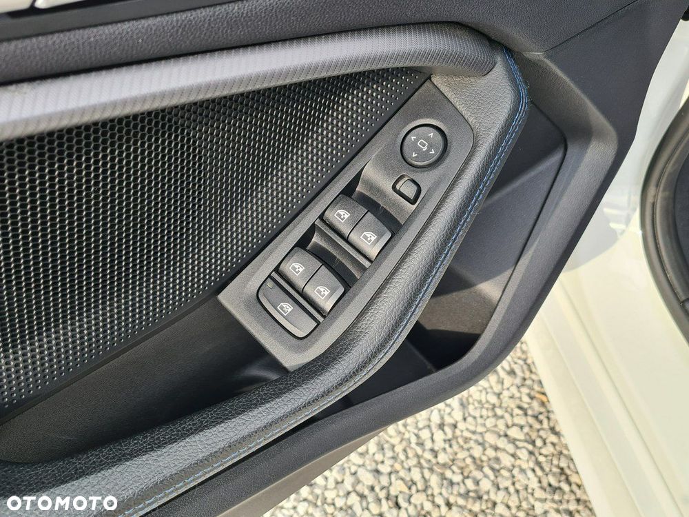 BMW Seria 1 118i M Sport - 31