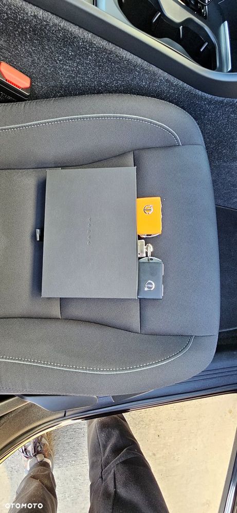 Volvo XC 40 T3 Geartronic Momentum Pro - 11