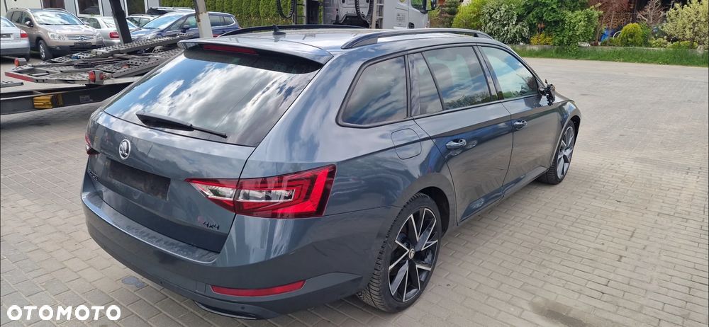 Skoda Superb 2.0 TDI 4x4 Sportline DSG - 8