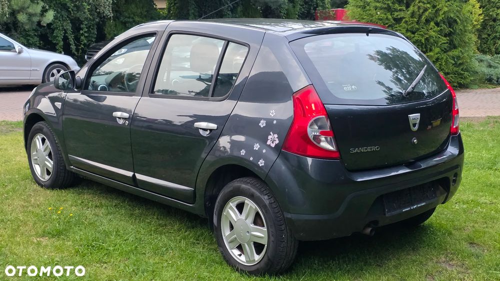 Dacia Sandero 1.6 Laureate - 4