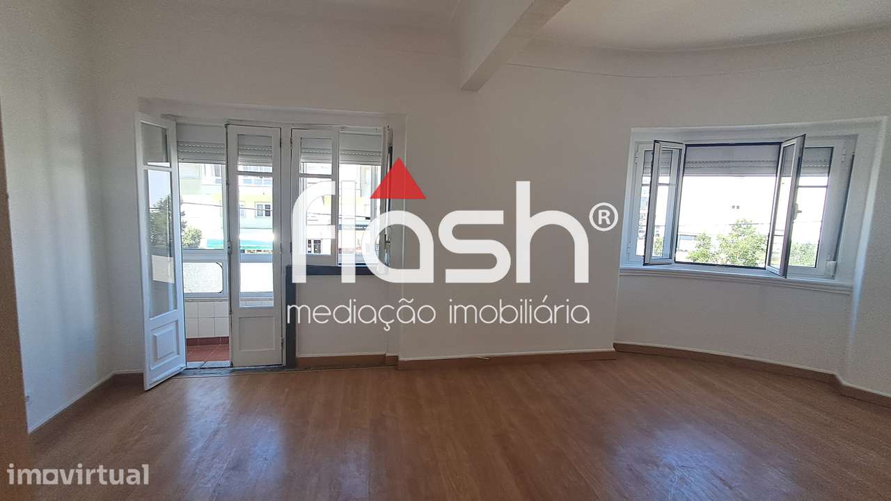 Apartamento T4 nas Mercês - Grande imagem: 3/36