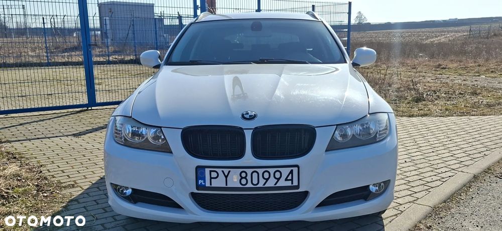 BMW Seria 3 318i - 3