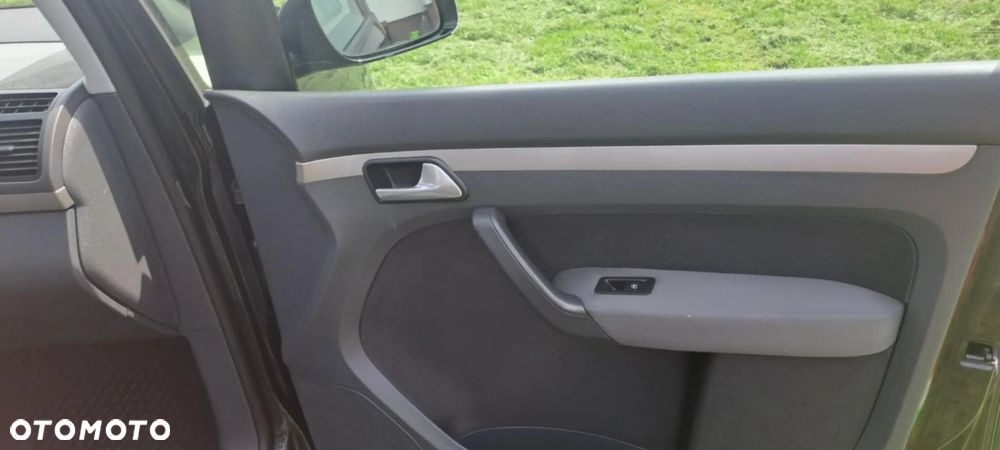 Volkswagen Touran 2.0 TDI DPF Life - 18