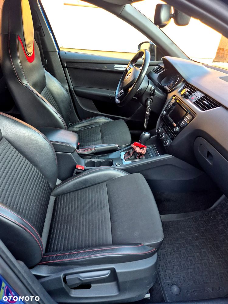 Skoda Octavia 2.0 TDI RS DSG - 11