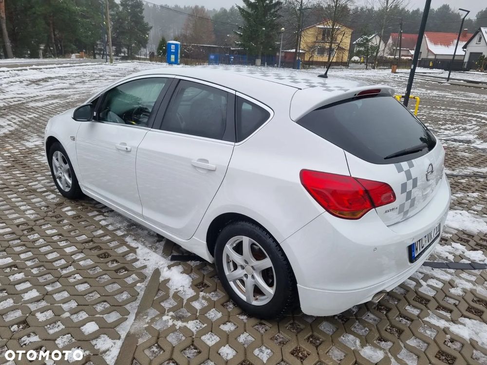 Opel Astra 1.4 Turbo 150 Jahre - 5