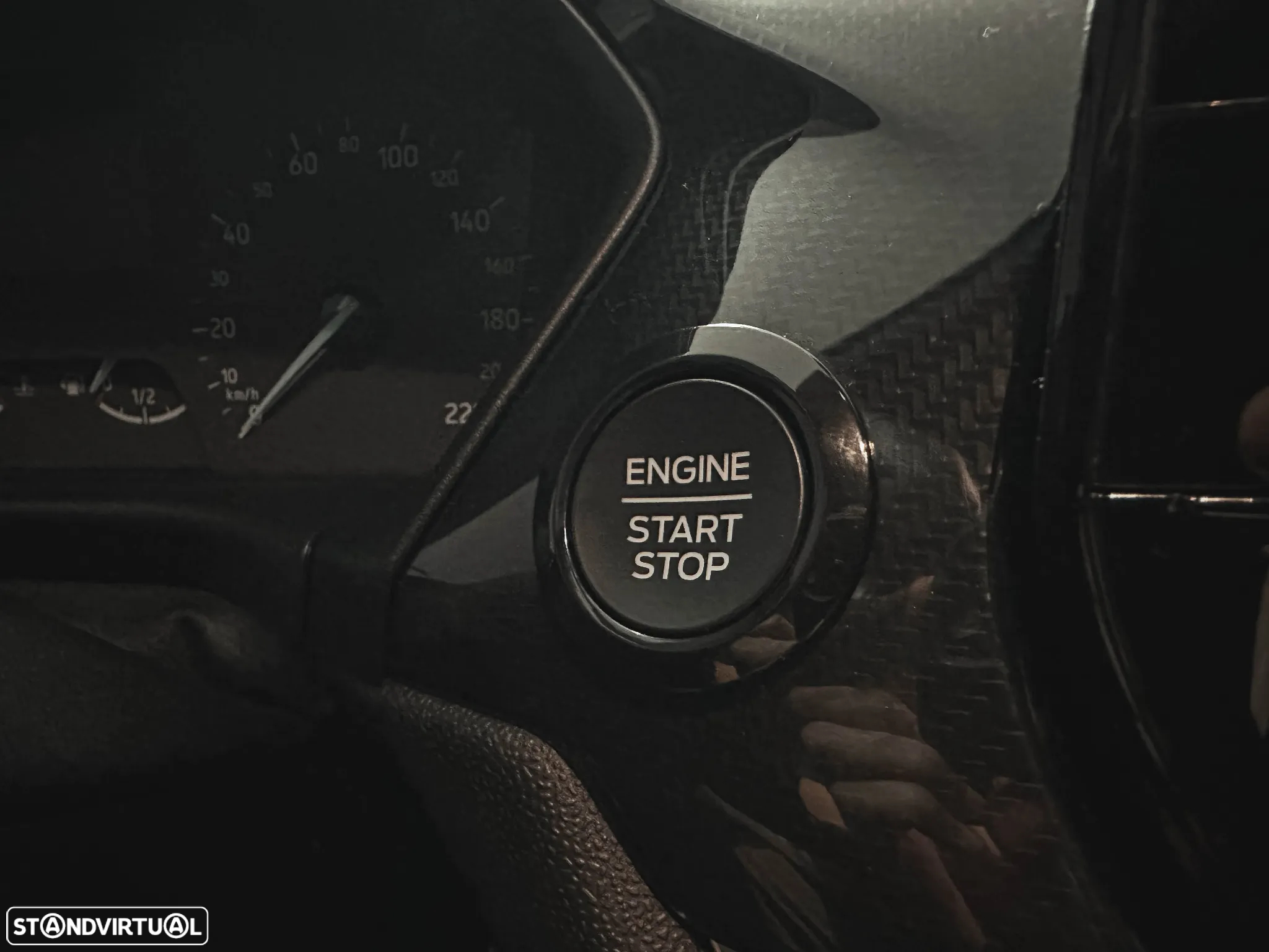 Ford Fiesta 1.0 EcoBoost S&S ST-LINE - 21