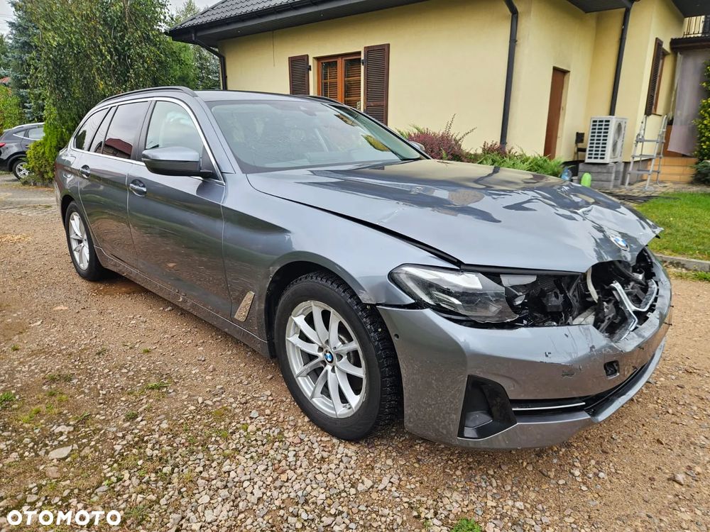BMW Seria 5 520d xDrive Sport - 8