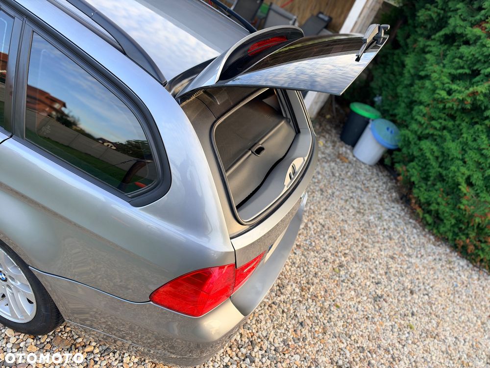 BMW Seria 3 - 23