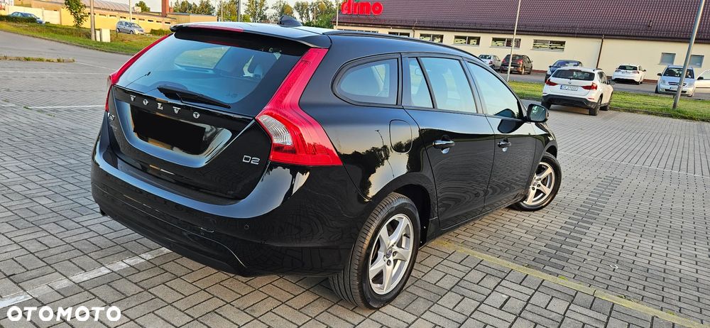 Volvo V60 D2 Momentum - 4