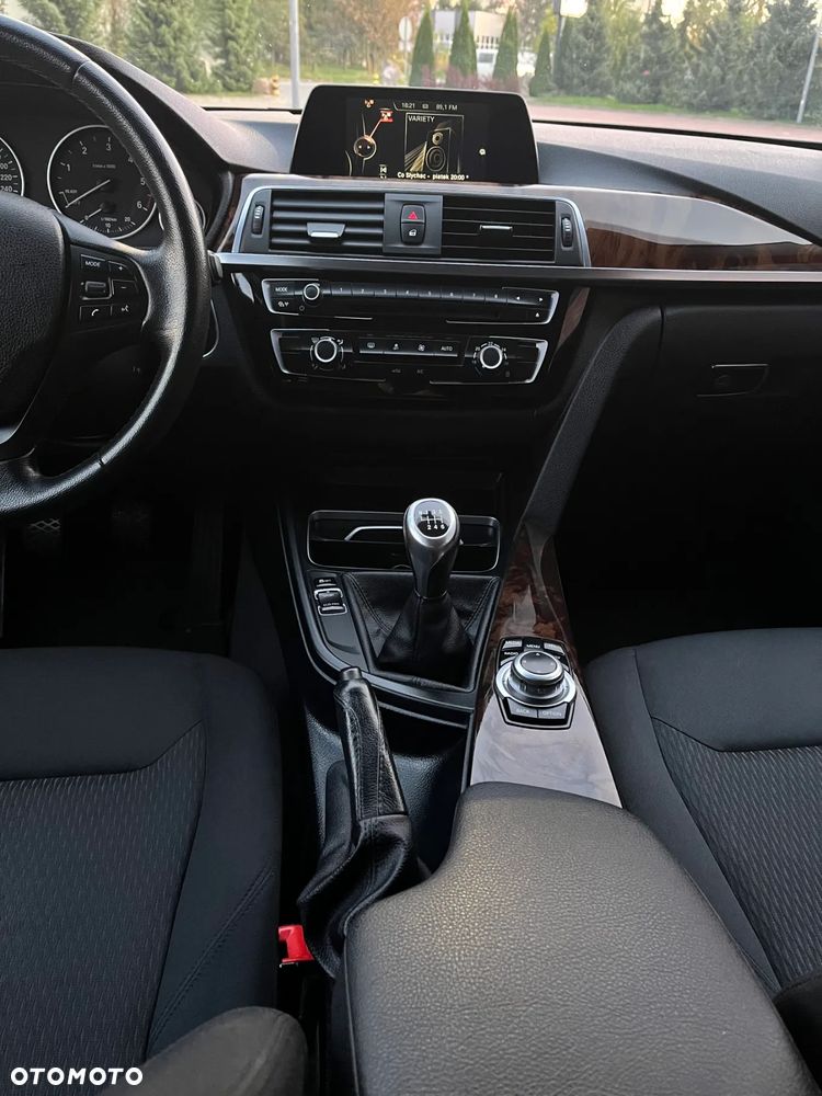 BMW Seria 3 320d - 21