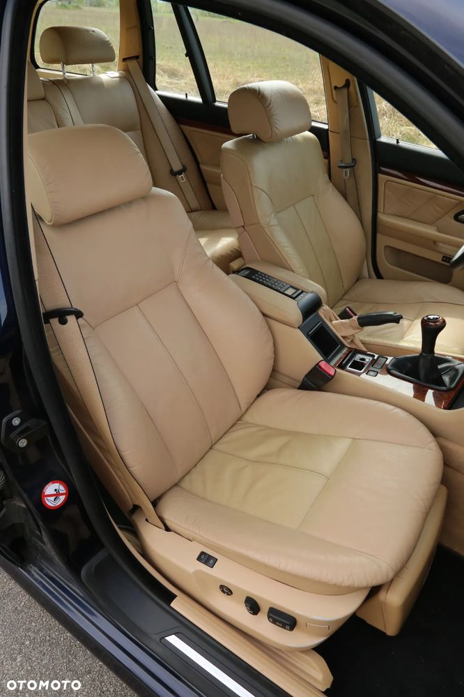 BMW Seria 5 530i Touring Edition Sport - 23