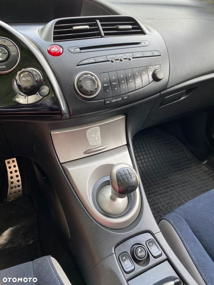 Honda Civic 1.8 Comfort - 13