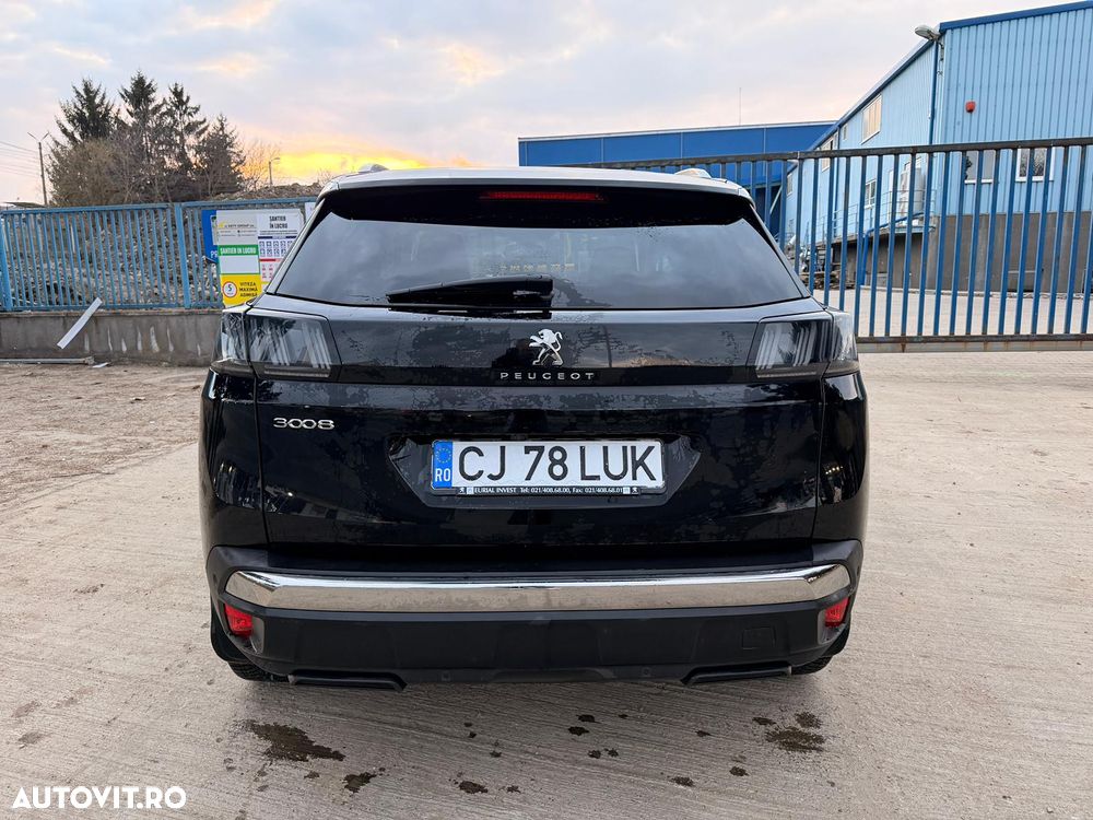 Peugeot 3008 1.2 PureTech Turbo S&S EAT8 Allure - 8