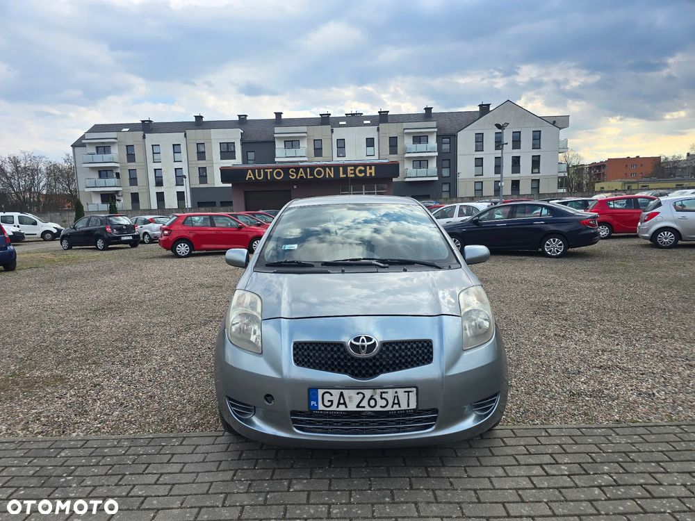 Toyota Yaris 1.3 Sol MM - 2