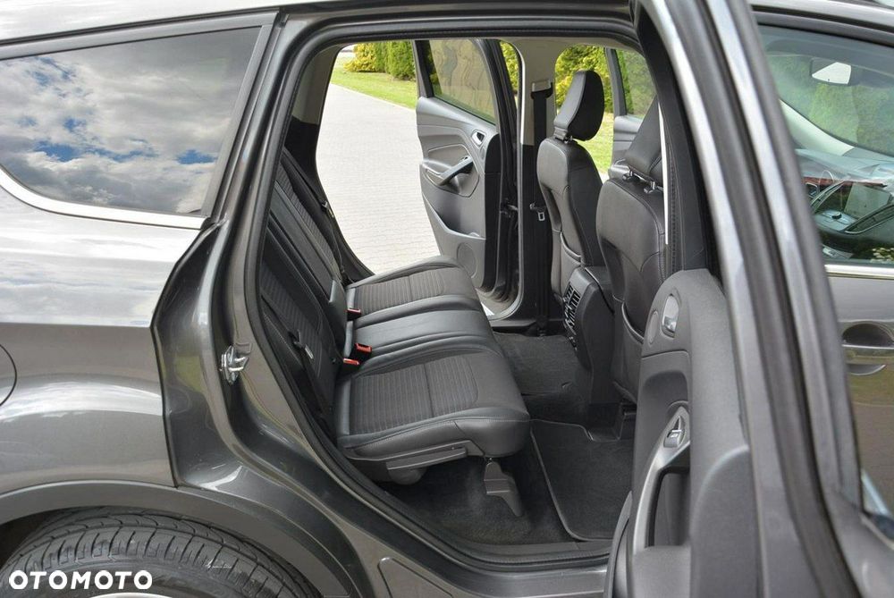 Ford Kuga 1.5 EcoBoost 2x4 Titanium - 16