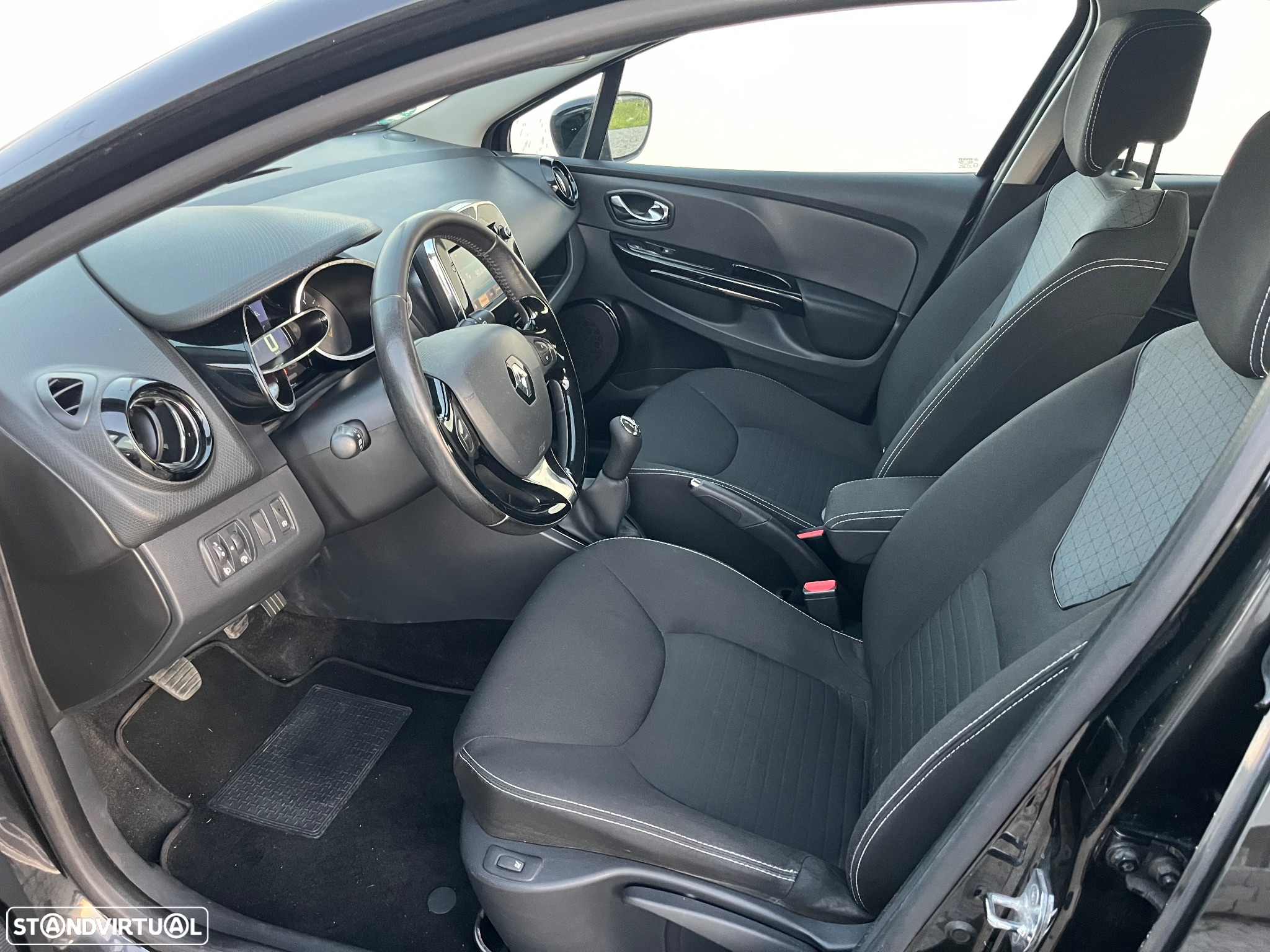 Renault Clio (Energy) TCe 90 Start & Stop LIMITED - 11