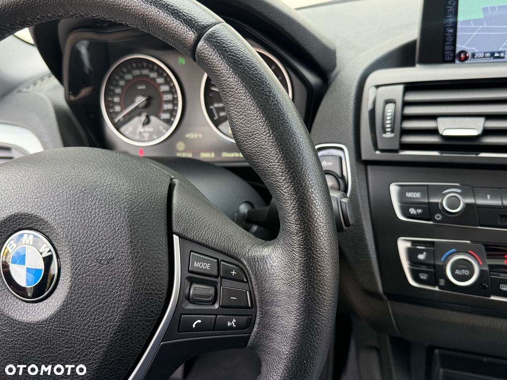 BMW Seria 1 118d Sport Line - 25
