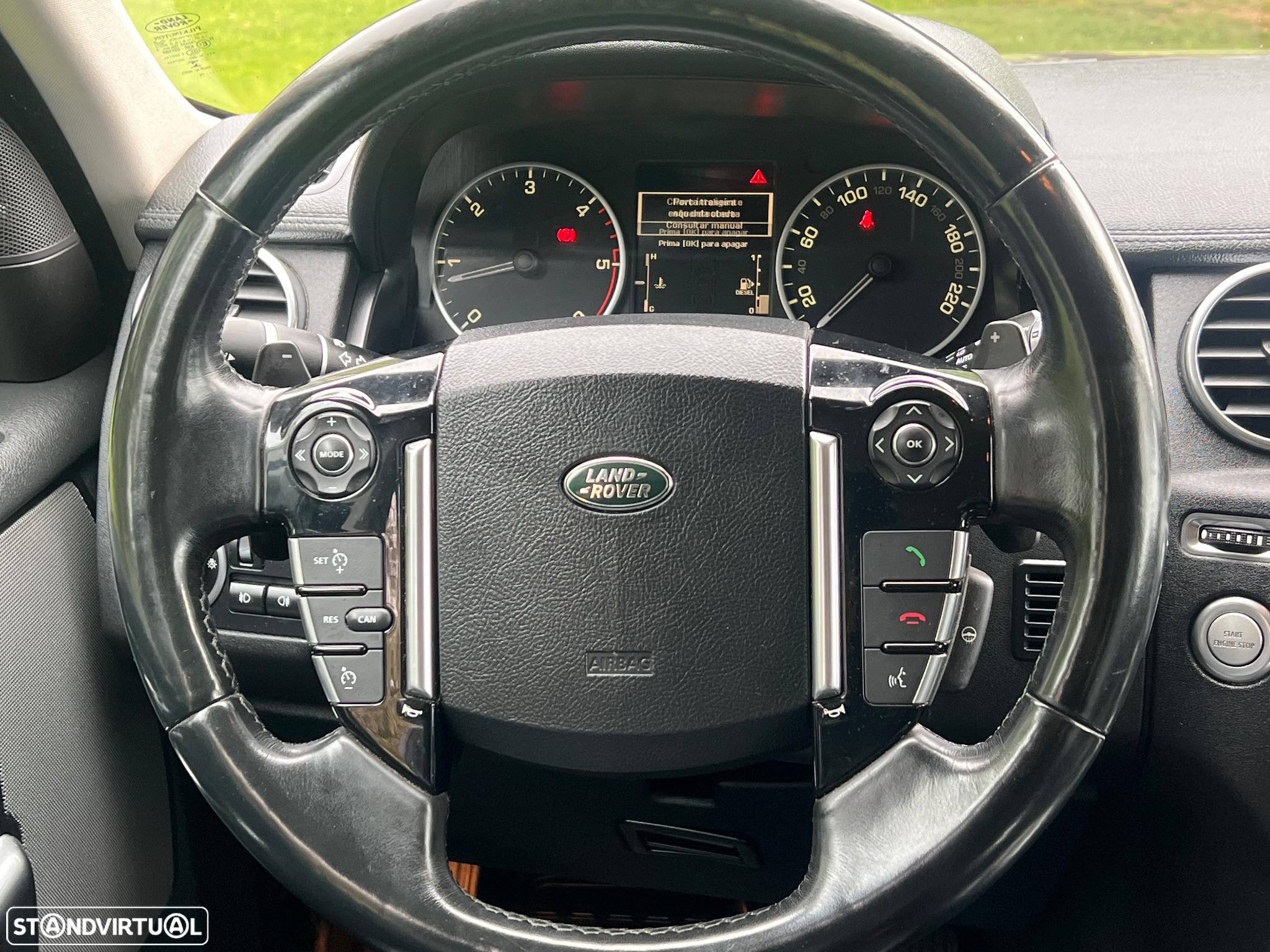 Land Rover Discovery SD V6 HSE - 28